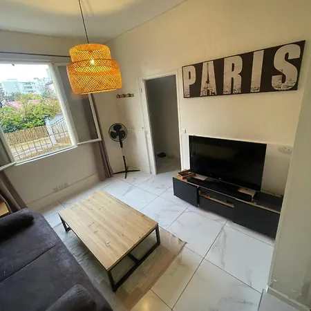 شقة Moderne A Bagnolet, 60 M² Avec Jacuzzi *